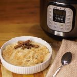 Bowl of arroz con clue with Instant port in the back ground