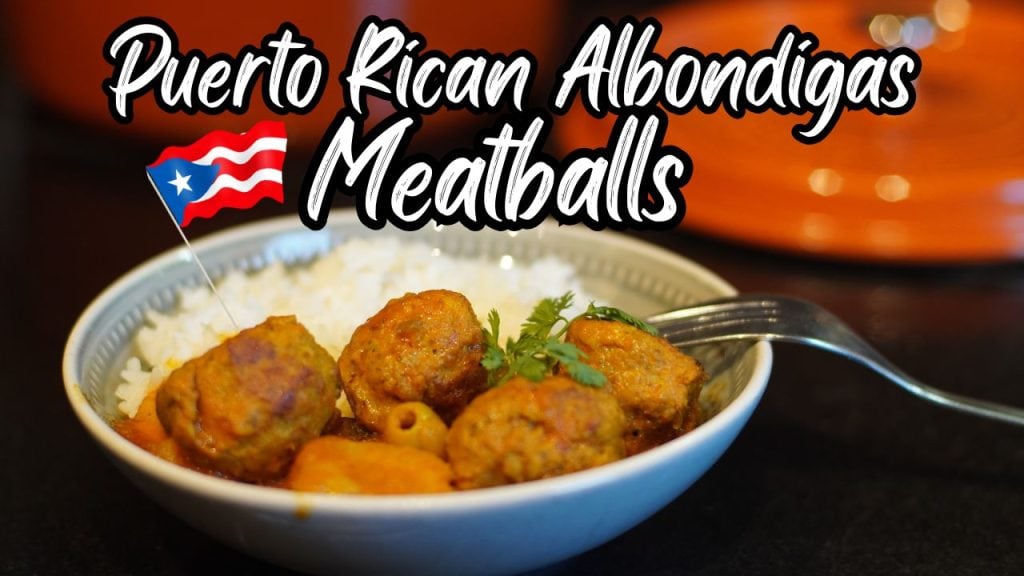 picture white rice and the Puerto Rican meatball stew served in a bowl that says Puerto Rican albondigas, meatballs